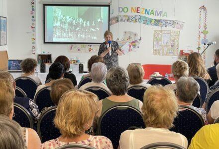 V knižnici besedovala prvá slovenská profesionálna dirigentka Elena Šarayová Kováčová - titulný obrázok
