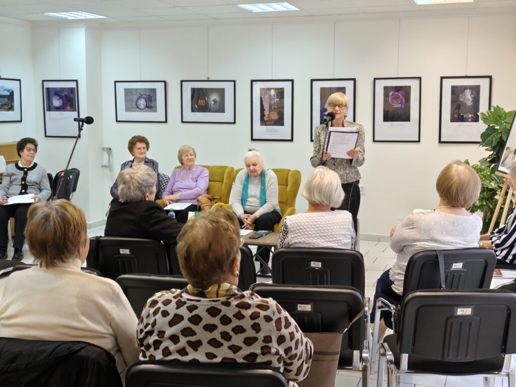 Poetické pásmo v knižnici